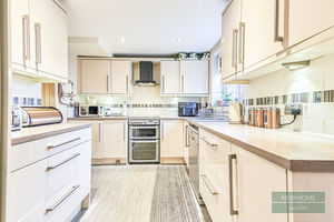 Photo 19- click for photo gallery